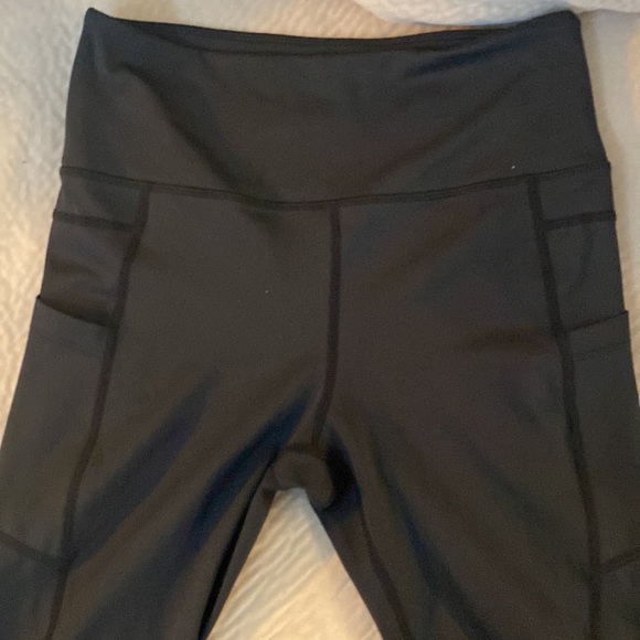 Zyia brand leggings! EUC - Picture 4 of 5